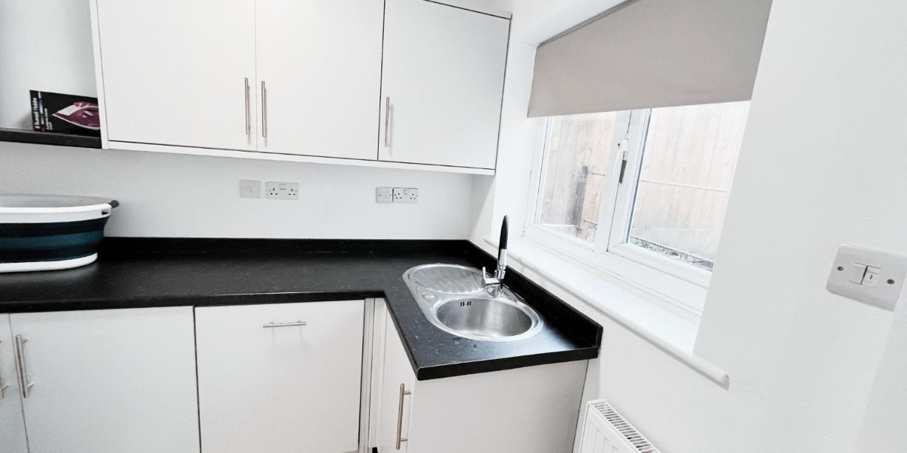Double Room In Modern House Near Nottingham Exterior photo