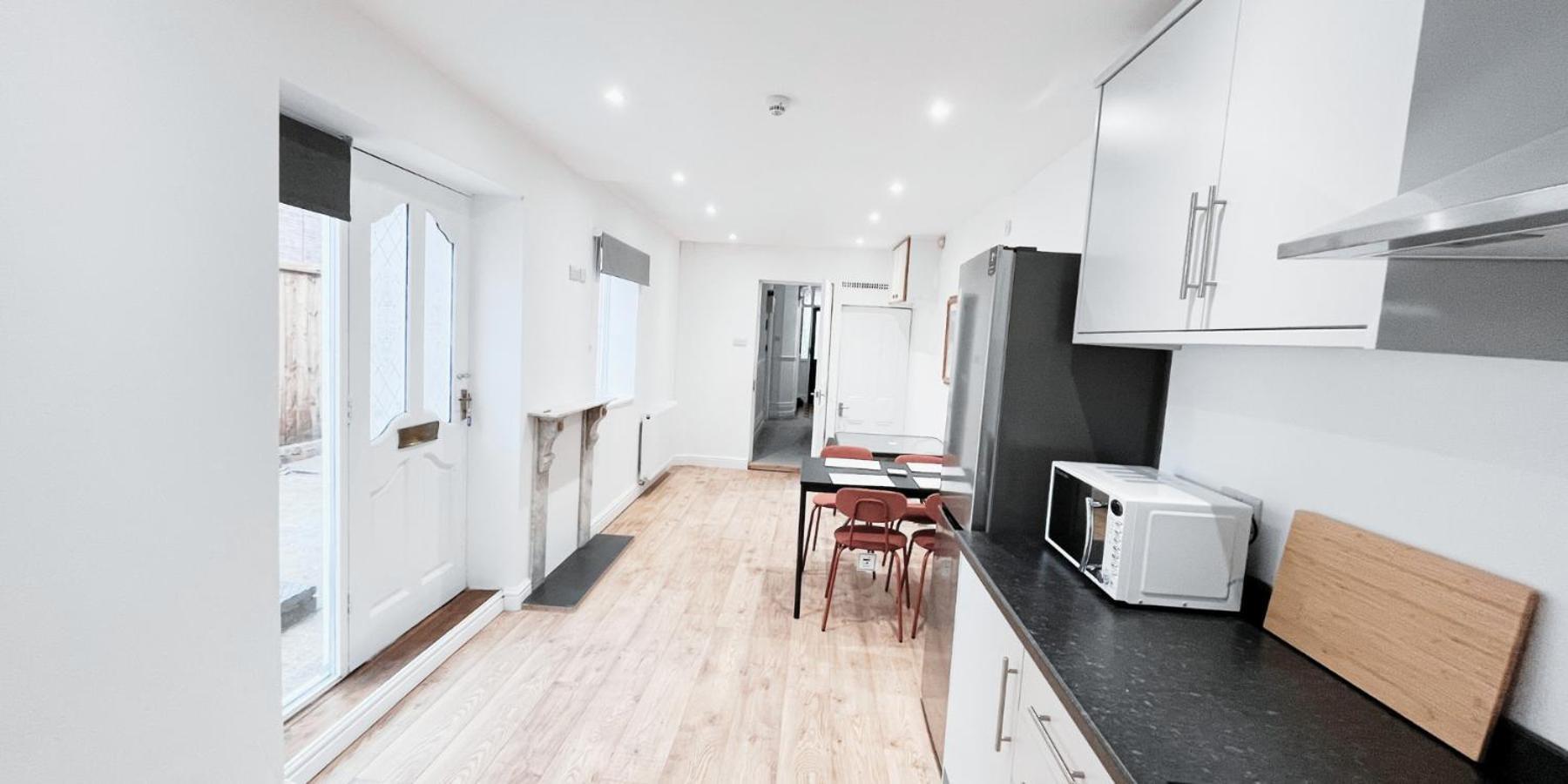Double Room In Modern House Near Nottingham Exterior photo